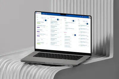 Macbook--pro-on-pinaplast-bench-v-isometric-min